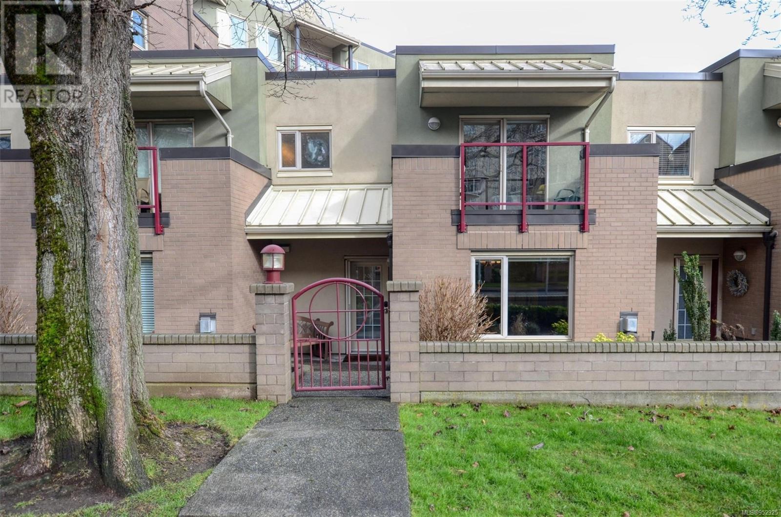 2 33 Songhees Rd NW, victoria, British Columbia