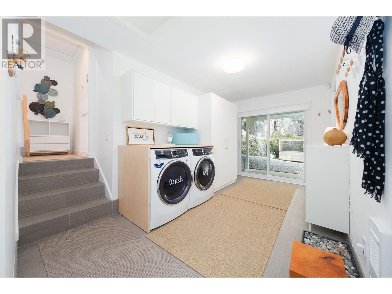8594 Redrooffs Road, Halfmoon Bay, British Columbia  V7Z 1A9 - Photo 15 - R2849604