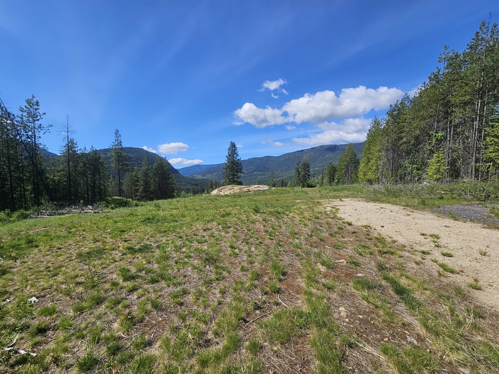165 Suncrest Road, Pass Creek, British Columbia  V1N 4T5 - Photo 10 - 2474935