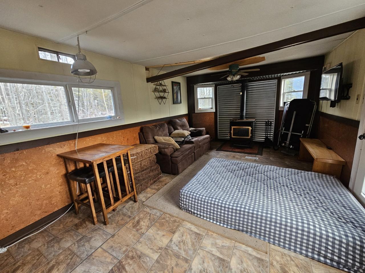 165 Suncrest Road, Pass Creek, British Columbia  V1N 4T5 - Photo 11 - 2474935