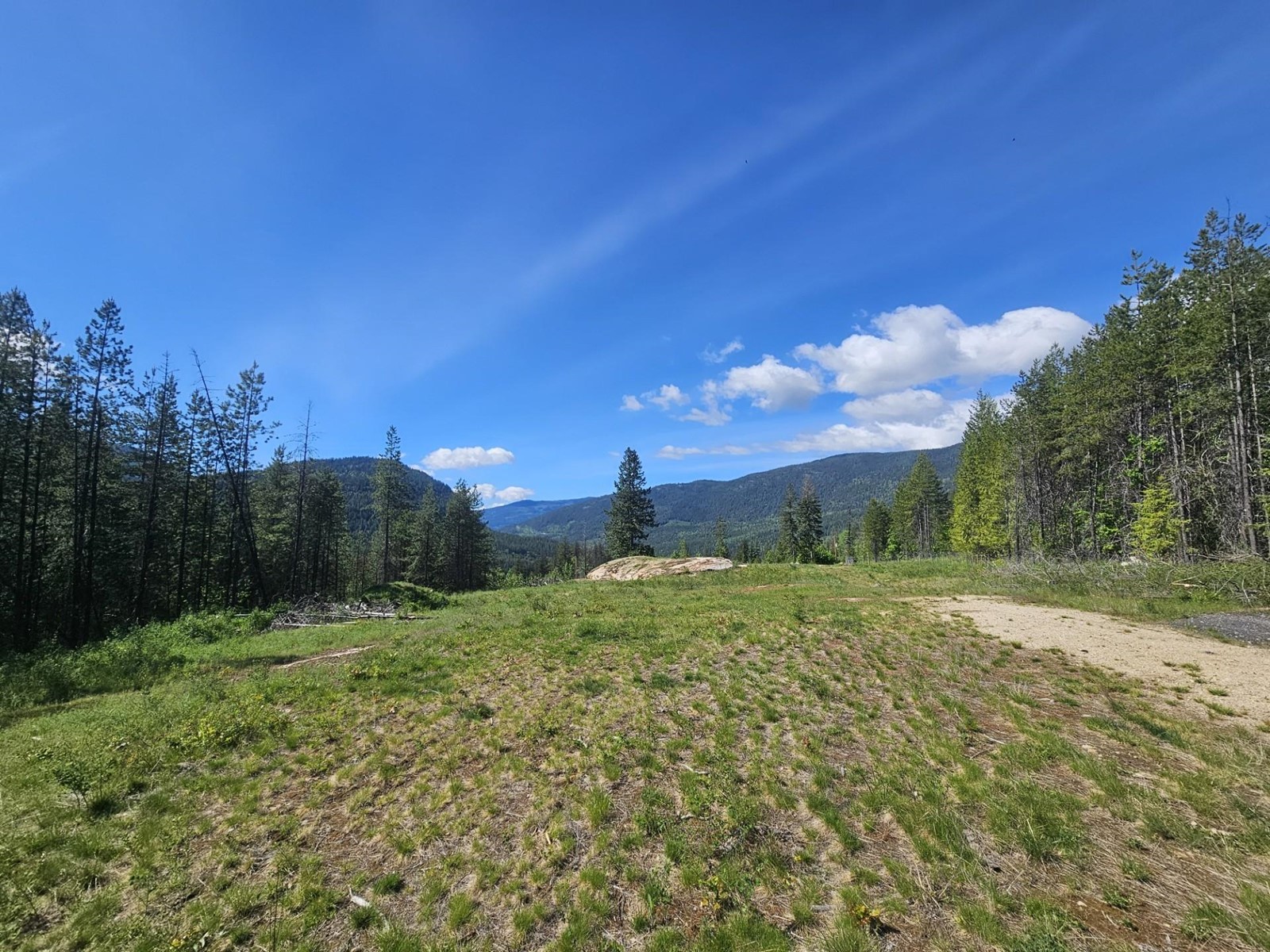 165 Suncrest Road, Pass Creek, British Columbia  V1N 4T5 - Photo 8 - 2474935