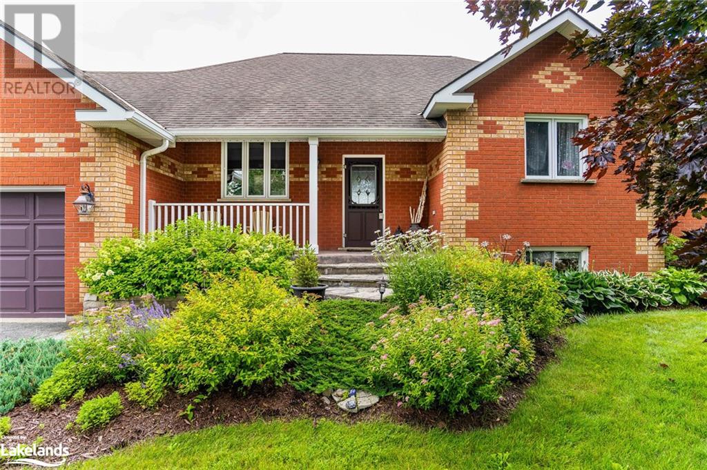 5 Blackburn Avenue, Nottawa, Ontario  L0M 1P0 - Photo 2 - 40540371