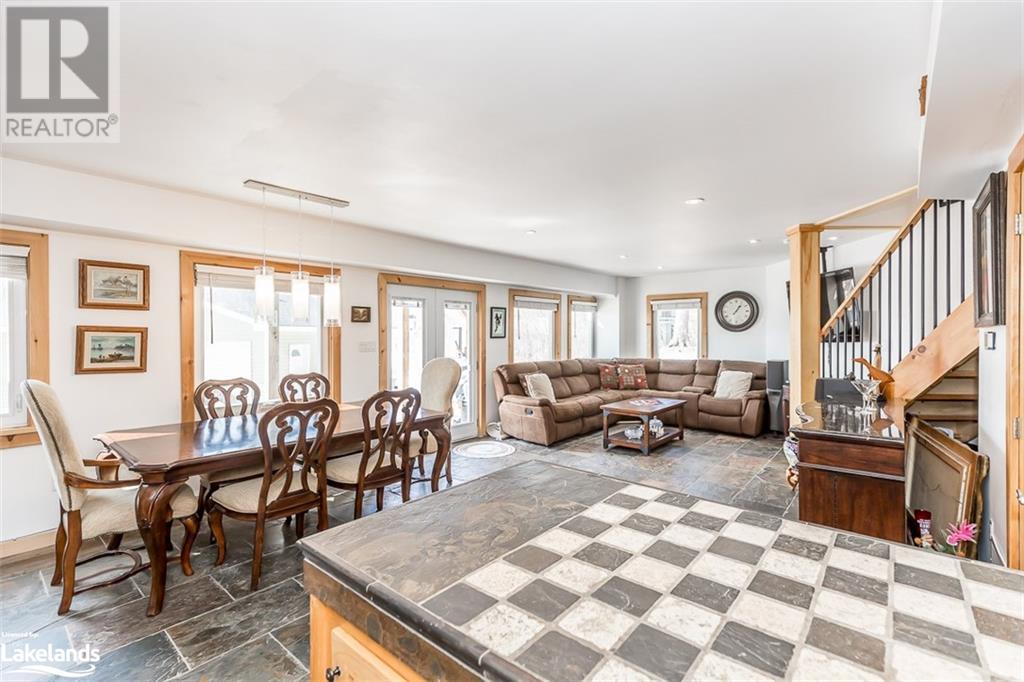 774 Lafontaine Road W, Lafontaine Beach, Ontario  L9M 1R3 - Photo 11 - 40540816