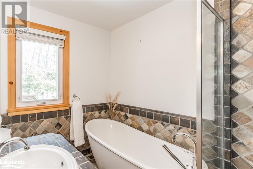 774 Lafontaine Road W, Lafontaine Beach, Ontario  L9M 1R3 - Photo 21 - 40540816