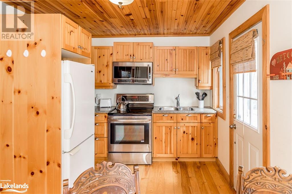 774 Lafontaine Road W, Lafontaine Beach, Ontario  L9M 1R3 - Photo 25 - 40540816