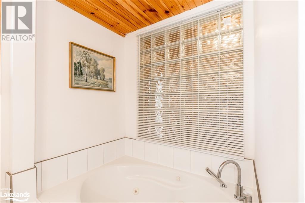 774 Lafontaine Road W, Lafontaine Beach, Ontario  L9M 1R3 - Photo 29 - 40540816