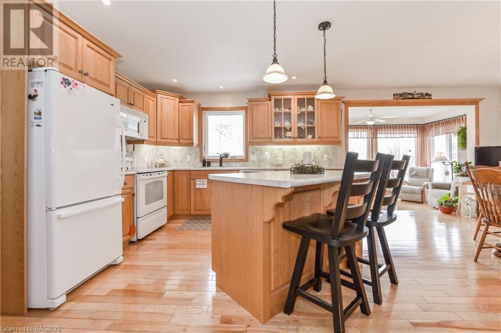 350 E Wellington Street, Mount Forest, Ontario  N0G 2L2 - Photo 10 - 40541039