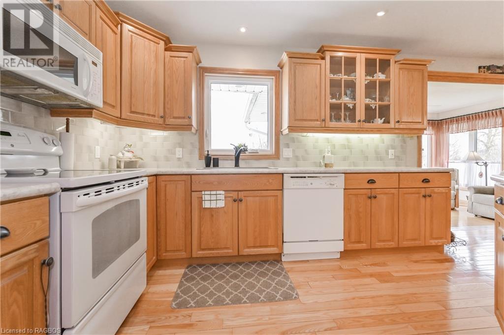 350 E Wellington Street, Mount Forest, Ontario  N0G 2L2 - Photo 11 - 40541039