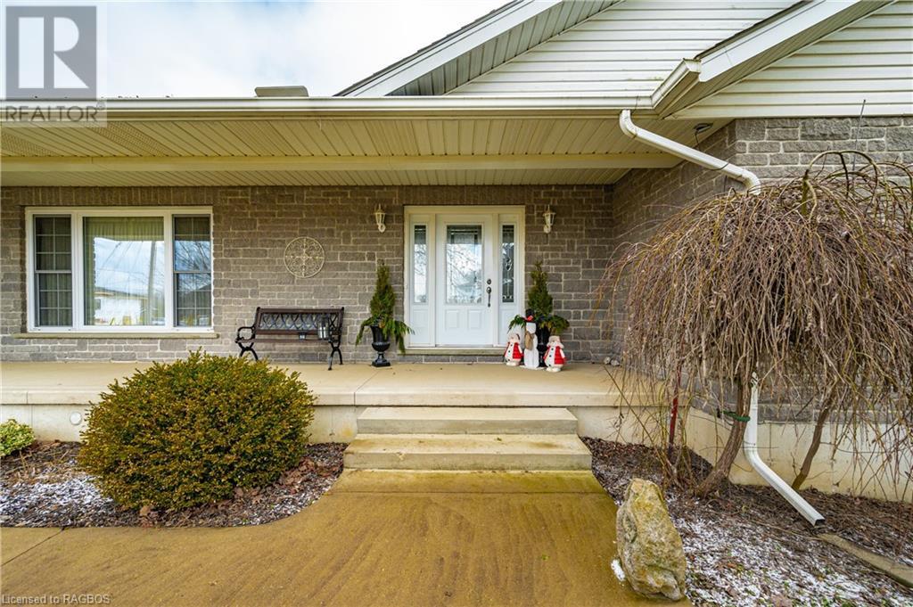 350 E Wellington Street, Mount Forest, Ontario  N0G 2L2 - Photo 5 - 40541039