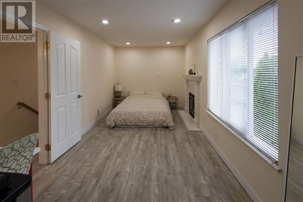6030 Woodsworth Street, Burnaby, British Columbia  V5G 1S8 - Photo 5 - R2849667
