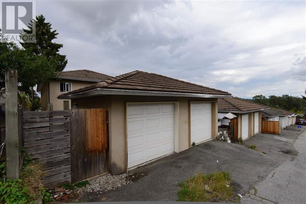 6030 Woodsworth Street, Burnaby, British Columbia  V5G 1S8 - Photo 2 - R2849667