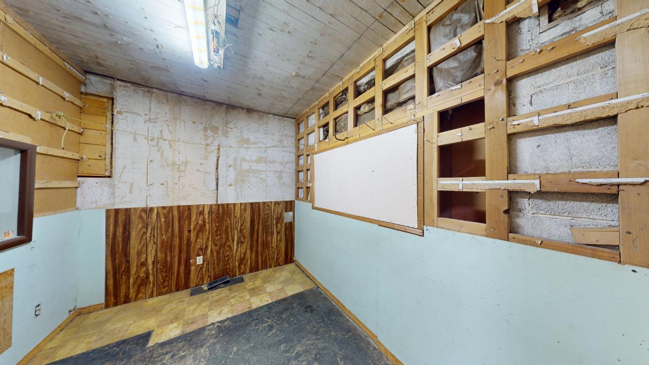 28 8th Avenue S, Cranbrook South, British Columbia  V1C 2K3 - Photo 8 - 2474945