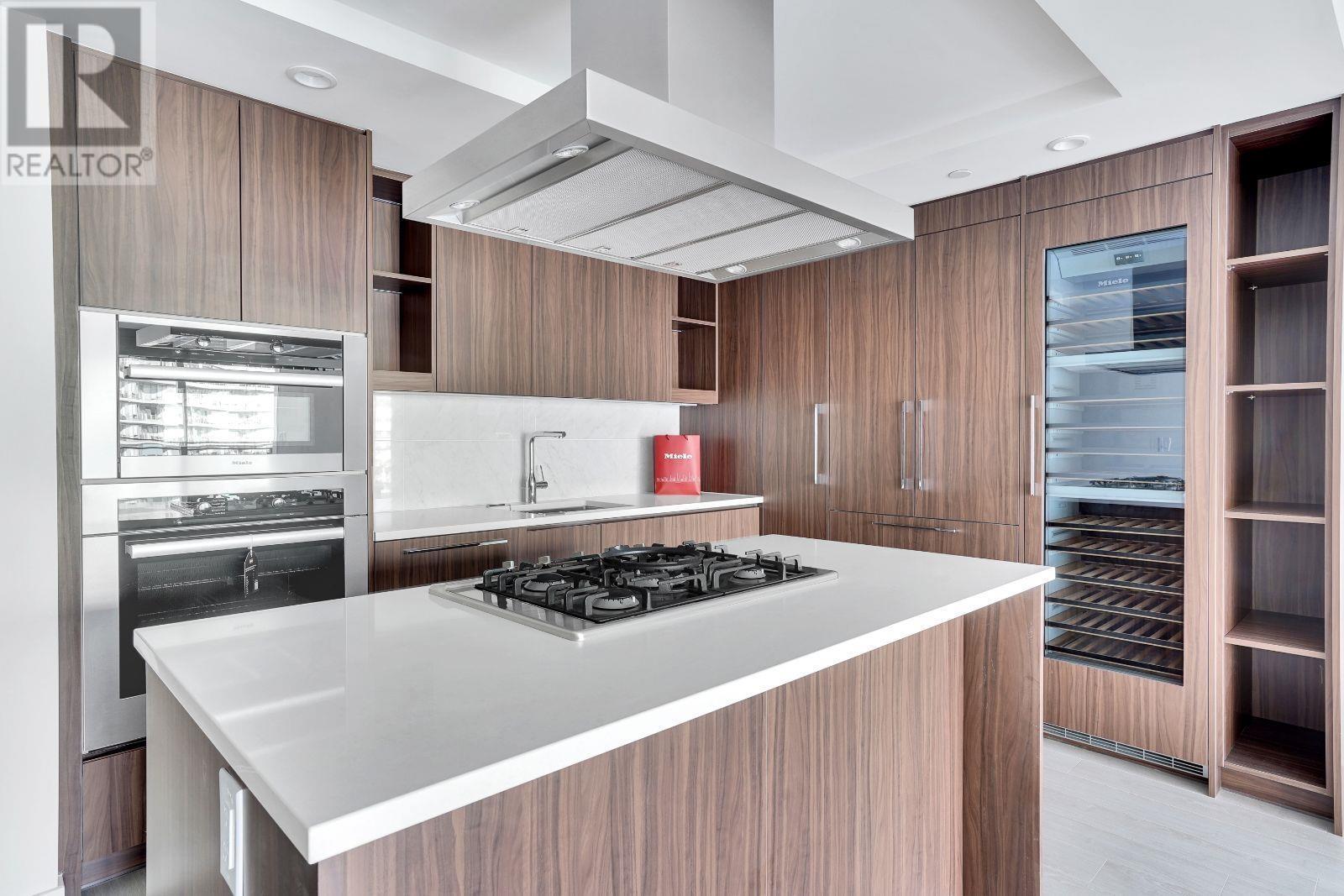 911 1768 Cook Street, Vancouver, British Columbia  V5Y 0N3 - Photo 10 - R2849732