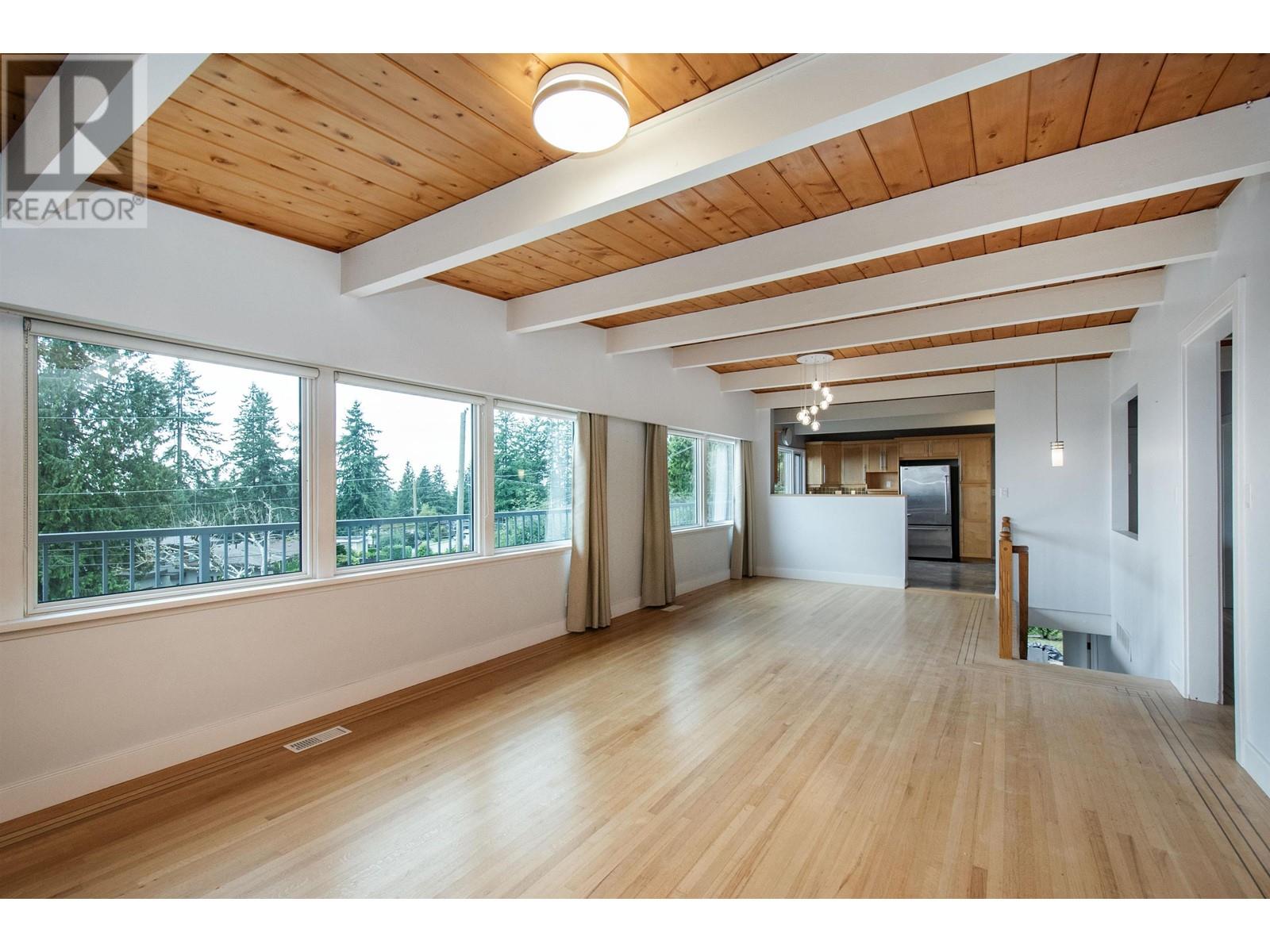 472 Crestwood Avenue, North Vancouver, British Columbia  V7N 3C3 - Photo 4 - R2849749