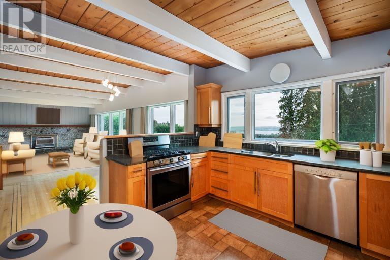 472 Crestwood Avenue, North Vancouver, British Columbia  V7N 3C3 - Photo 7 - R2849749