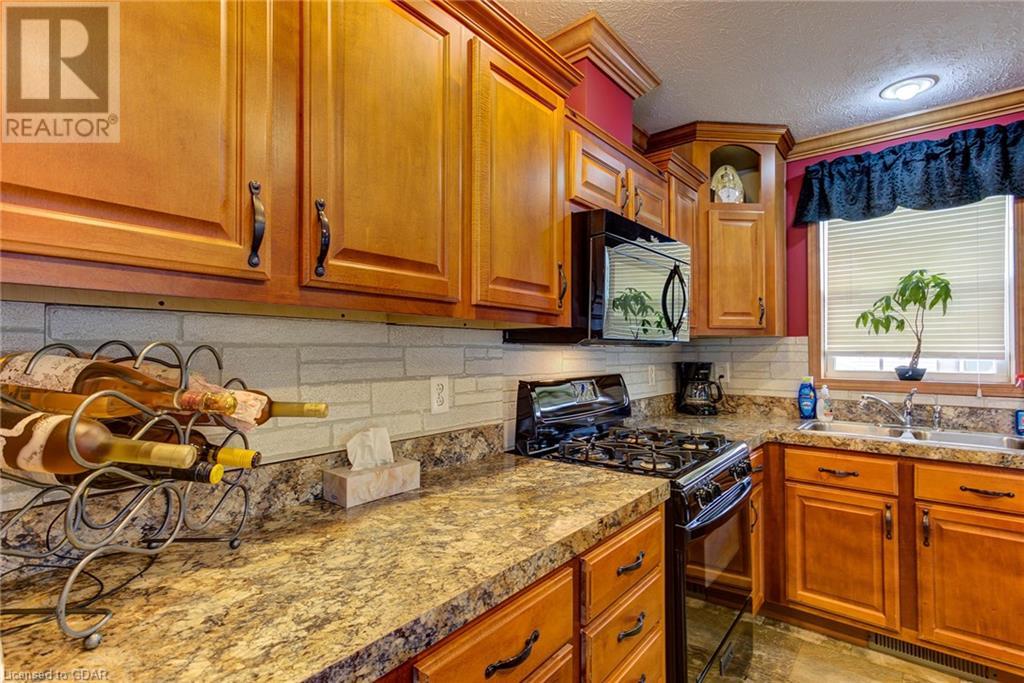 118 Parkview Circle, Moorefield, Ontario N0G 2K0 (26513886) Royal