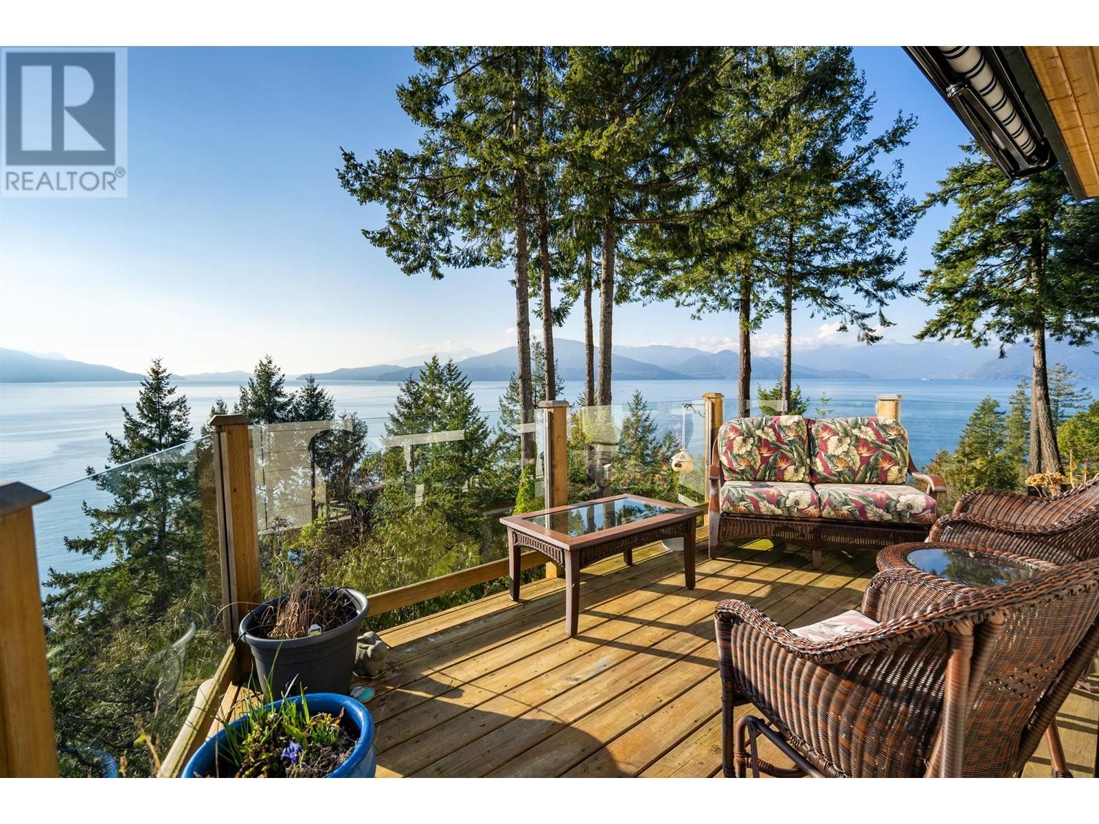 70 Sweetwater Place, Lions Bay, British Columbia  V0N 2E0 - Photo 3 - R2849376