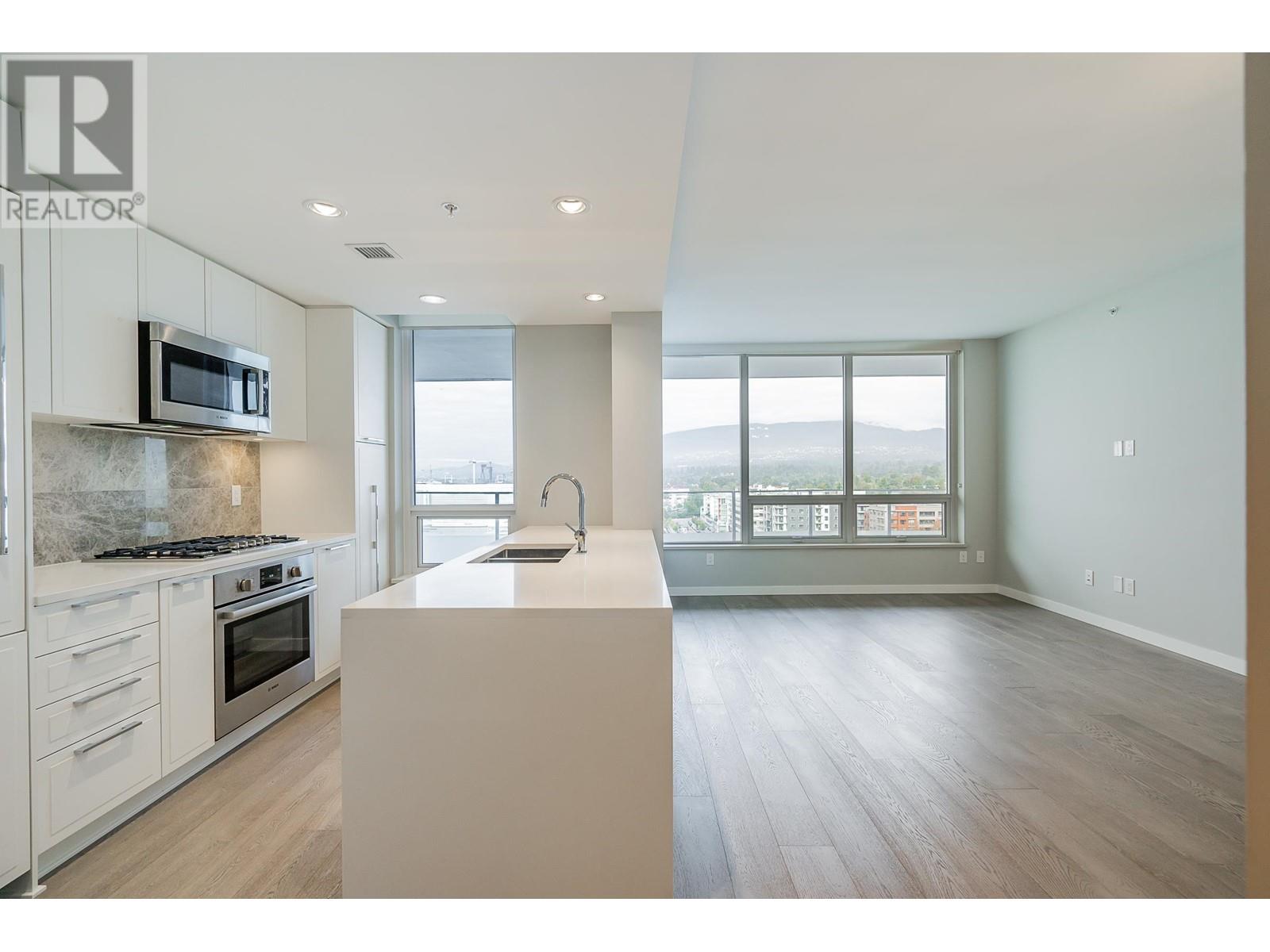 1205 118 Carrie Cates Court, North Vancouver, British Columbia  V7L 0B2 - Photo 3 - R2849757