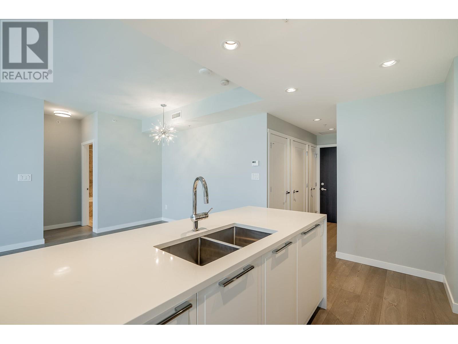 1205 118 Carrie Cates Court, North Vancouver, British Columbia  V7L 0B2 - Photo 5 - R2849757