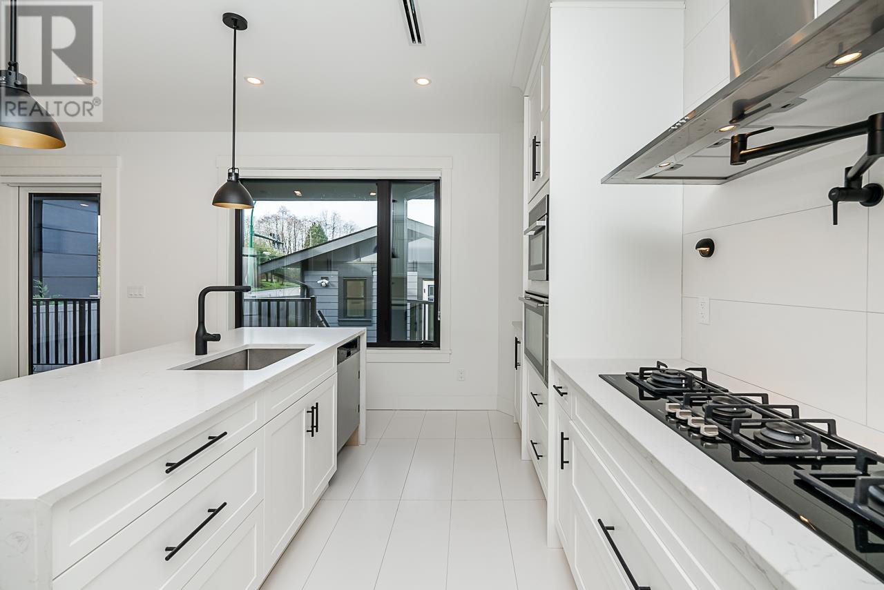 5225 Woodsworth Street, Burnaby, British Columbia  V5G 1S5 - Photo 9 - R2849776