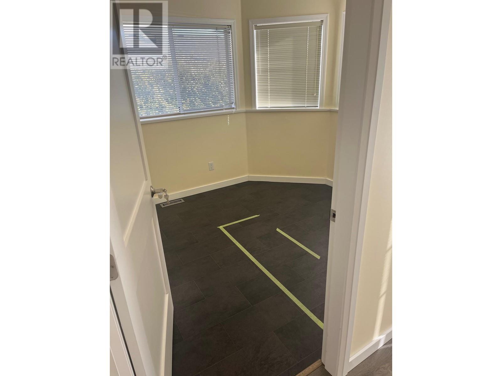 818 Kiwanis Way, Gibsons, British Columbia  V0N 1V7 - Photo 5 - C8057613