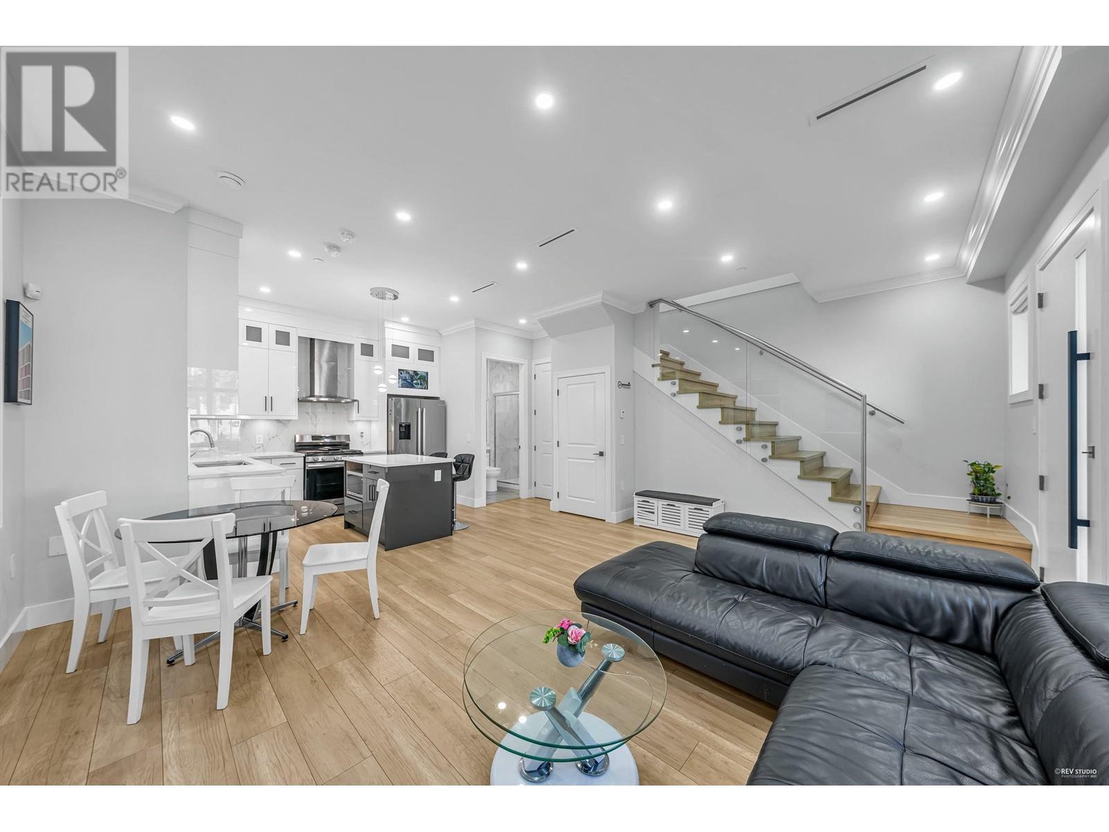 962 Renfrew Street, Vancouver, British Columbia  V5K 4B8 - Photo 3 - R2849808
