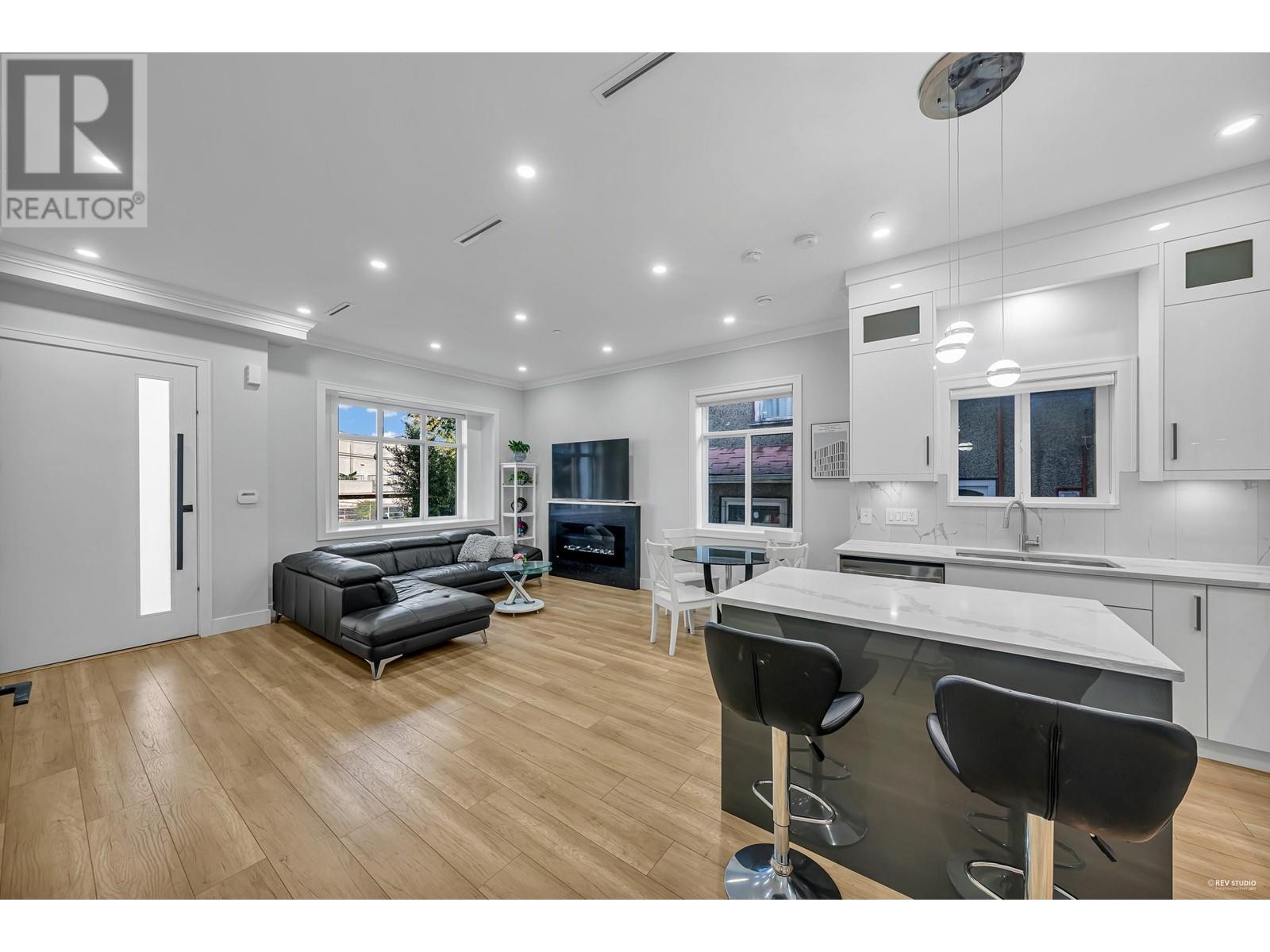 962 Renfrew Street, Vancouver, British Columbia  V5K 4B8 - Photo 4 - R2849808