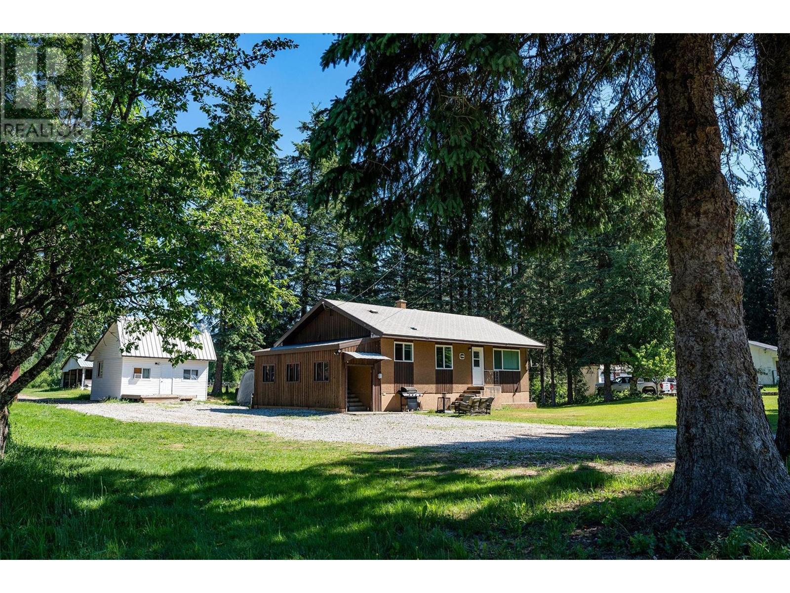 2258 Big Eddy Road Revelstoke