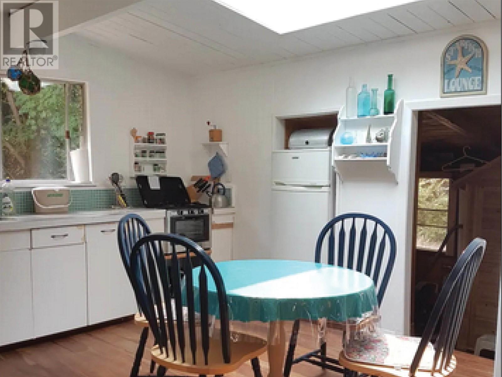 570 Vaucroft Road, Halfmoon Bay, British Columbia  V0N 3A0 - Photo 11 - R2849899