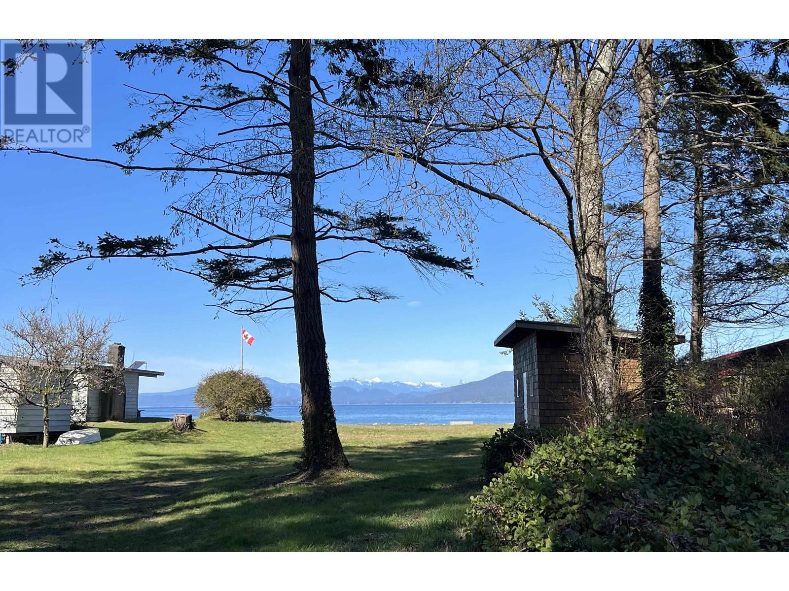 570 Vaucroft Road, Halfmoon Bay, British Columbia  V0N 3A0 - Photo 4 - R2849899