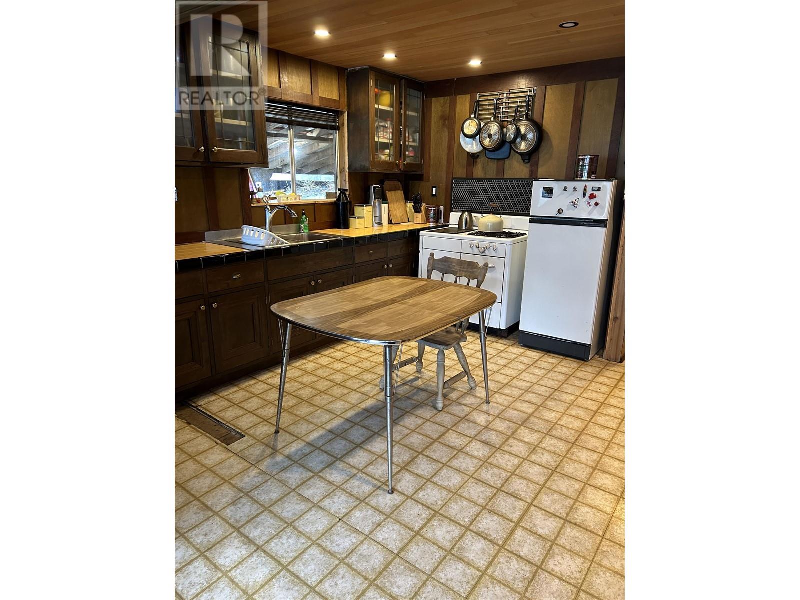 4 Debeck Creek, Pitt Meadows, British Columbia  V0N 0V0 - Photo 4 - R2849763