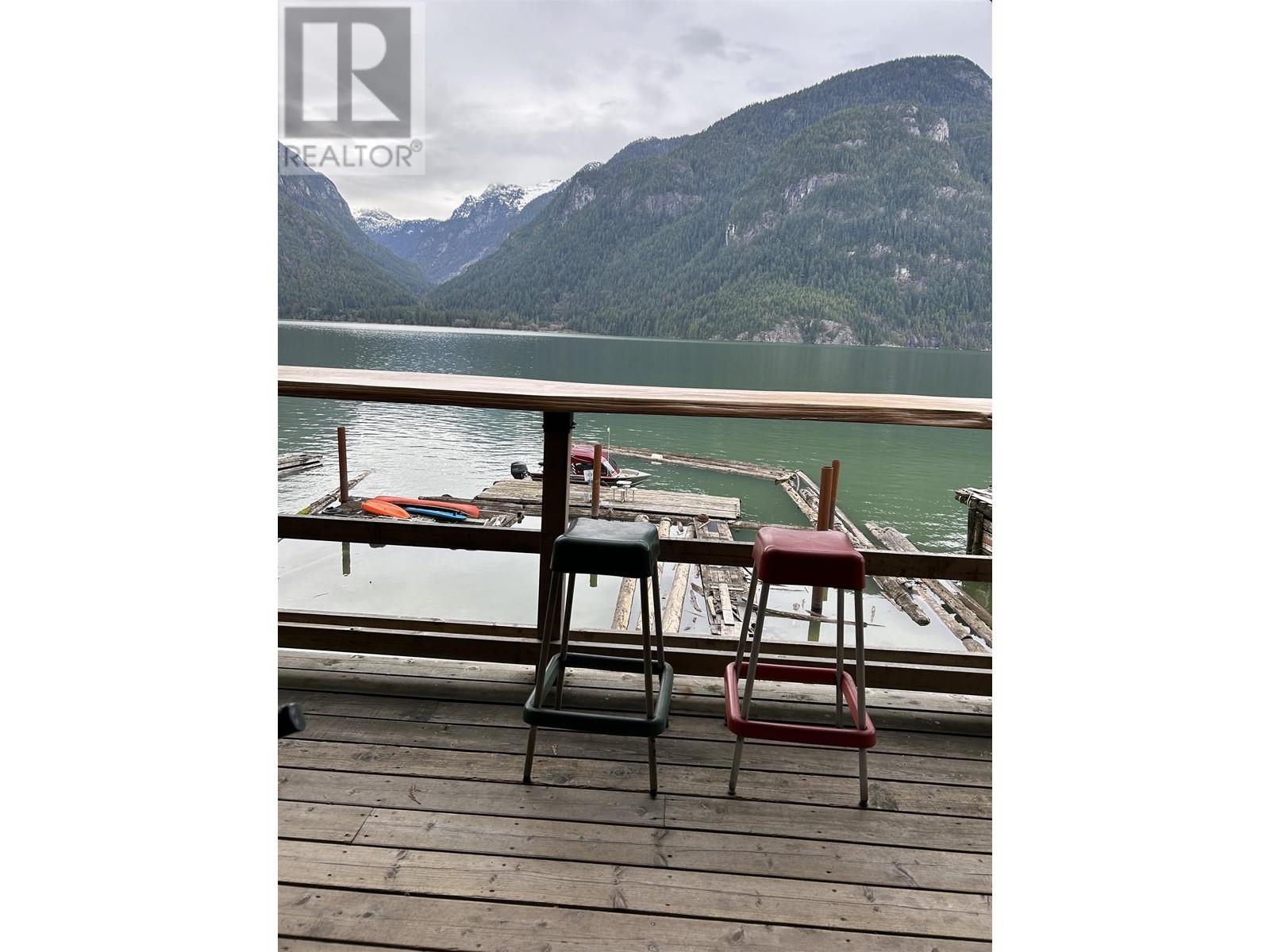 4 Debeck Creek, Pitt Meadows, British Columbia  V0N 0V0 - Photo 2 - R2849763
