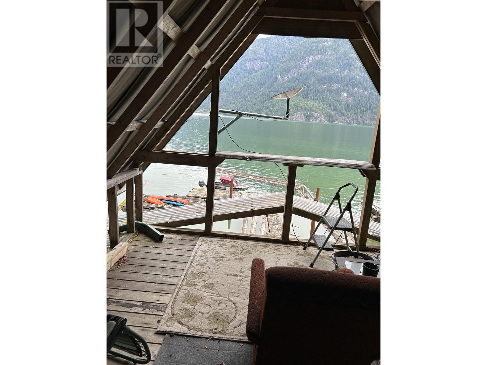 4 Debeck Creek, Pitt Meadows, British Columbia  V0N 0V0 - Photo 15 - R2849763