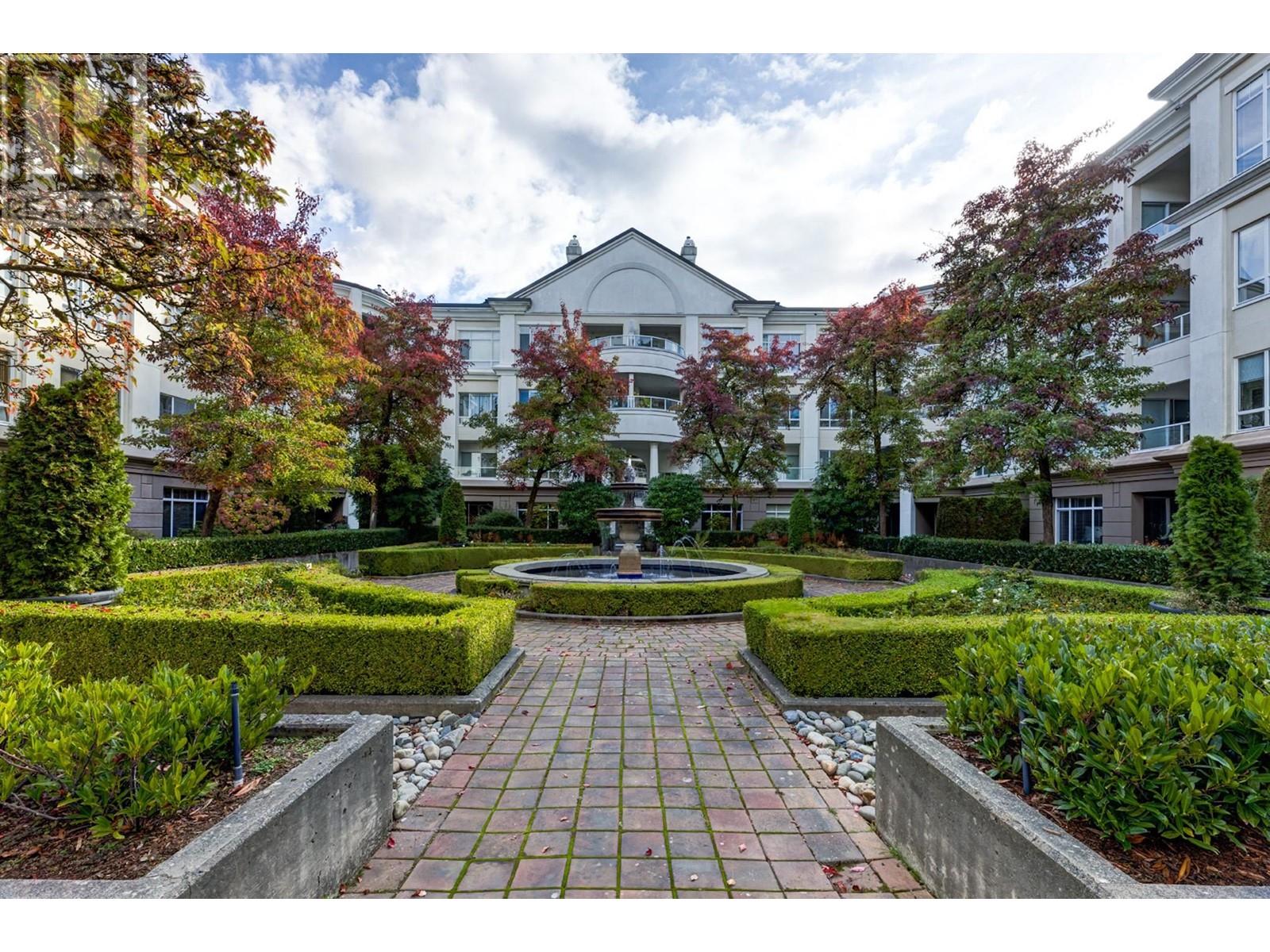 323 5735 Hampton Place, Vancouver, British Columbia  V6T 2G8 - Photo 1 - R2849888