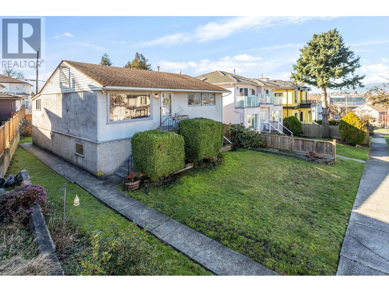 3660 Vimy Crescent, Vancouver, British Columbia  V5M 4B7 - Photo 1 - R2849952