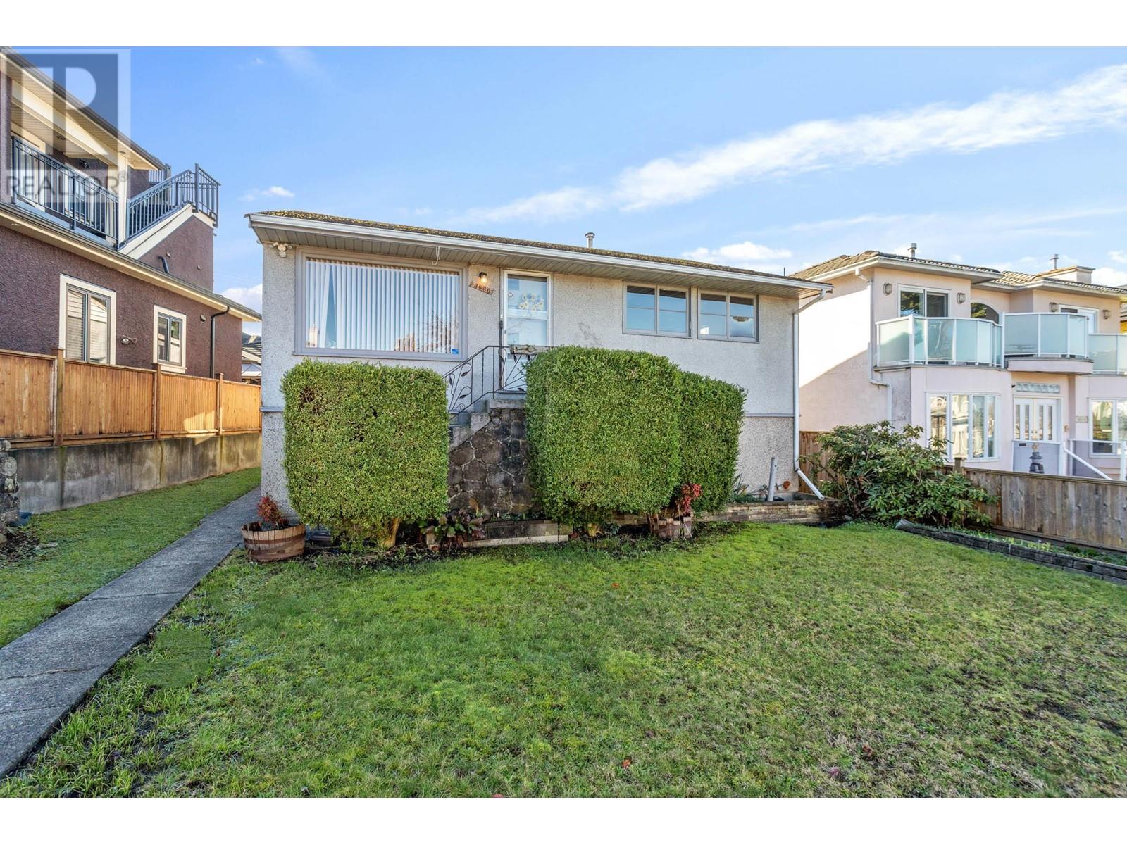3660 Vimy Crescent, Vancouver, British Columbia  V5M 4B7 - Photo 2 - R2849952