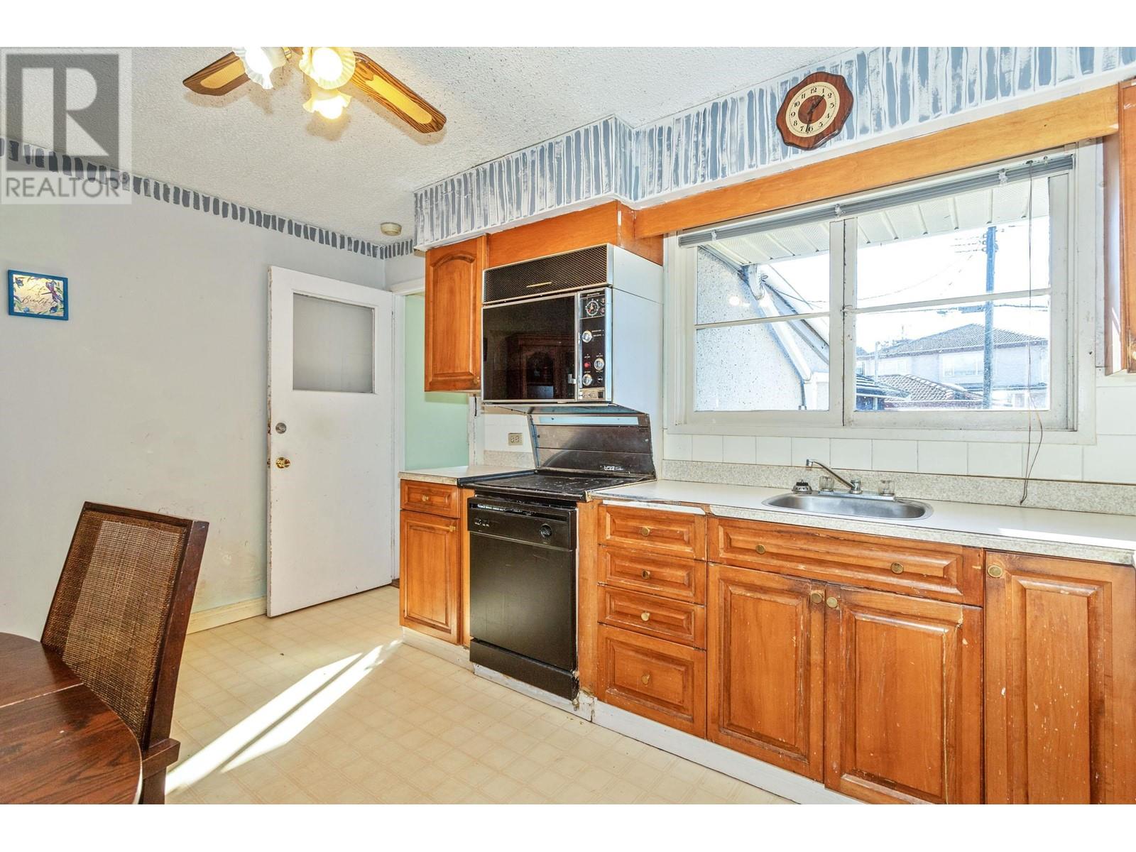3660 Vimy Crescent, Vancouver, British Columbia  V5M 4B7 - Photo 8 - R2849952