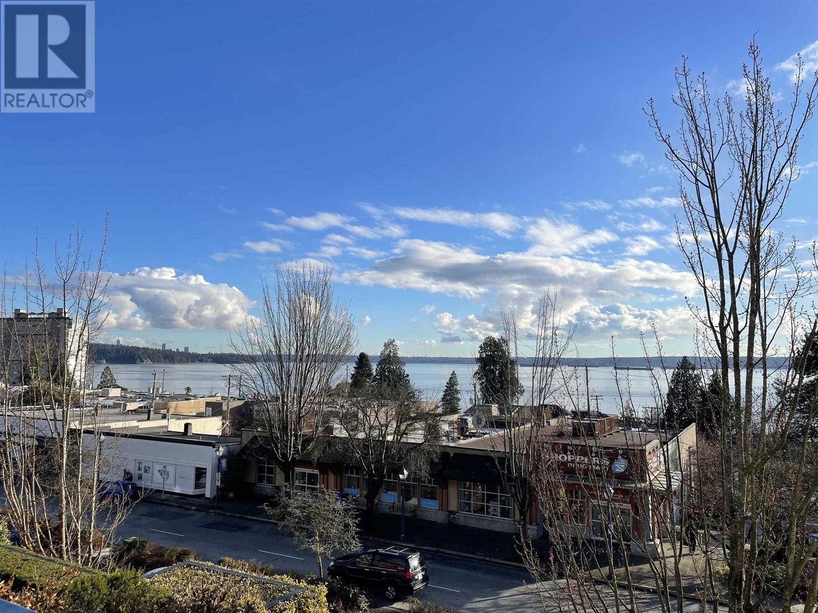 6 1140 25th Street, West Vancouver, British Columbia  V7V 0A2 - Photo 2 - R2850003