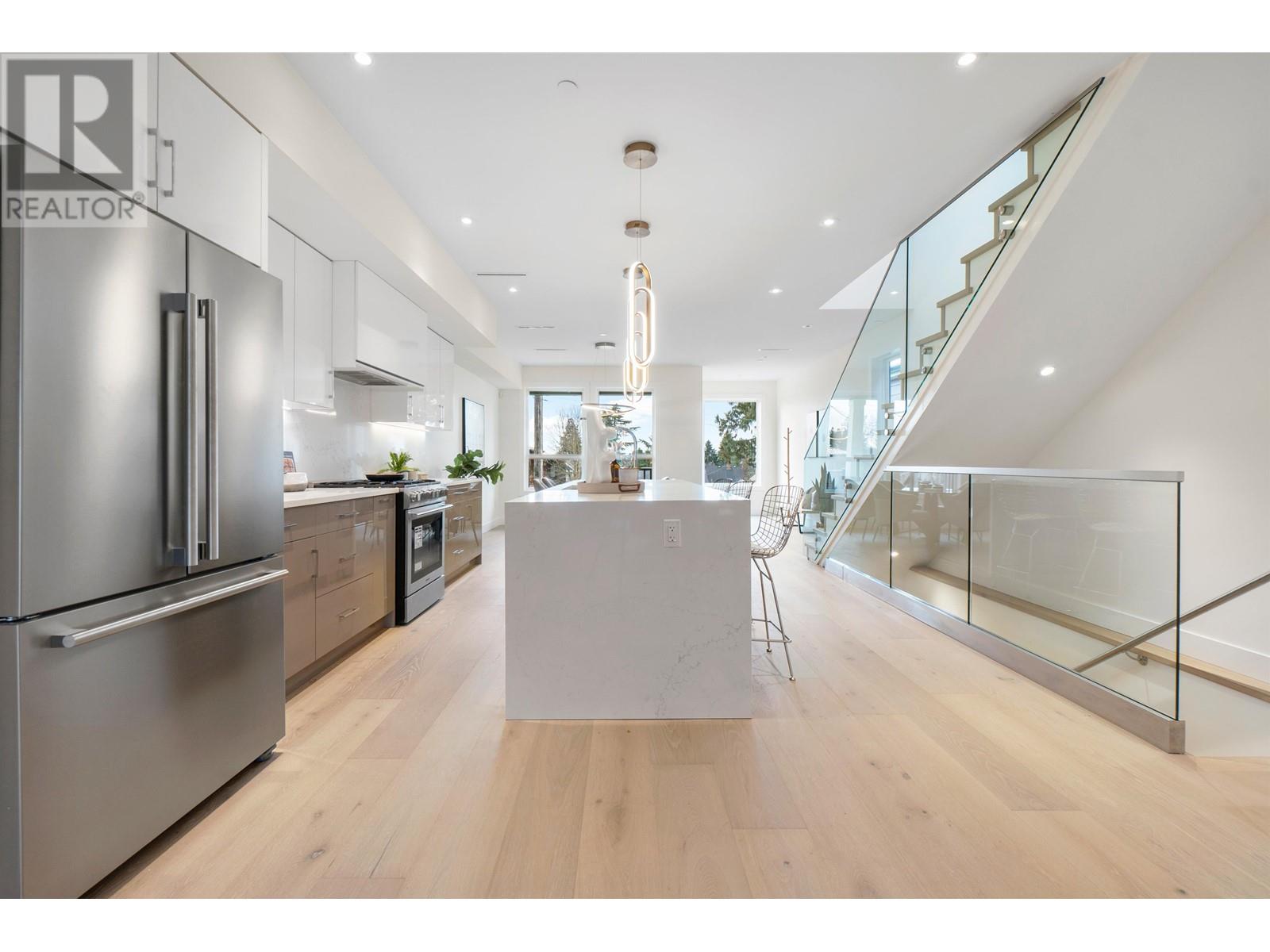 418 E 16th Street, North Vancouver, British Columbia  V7L 2T5 - Photo 12 - R2850013