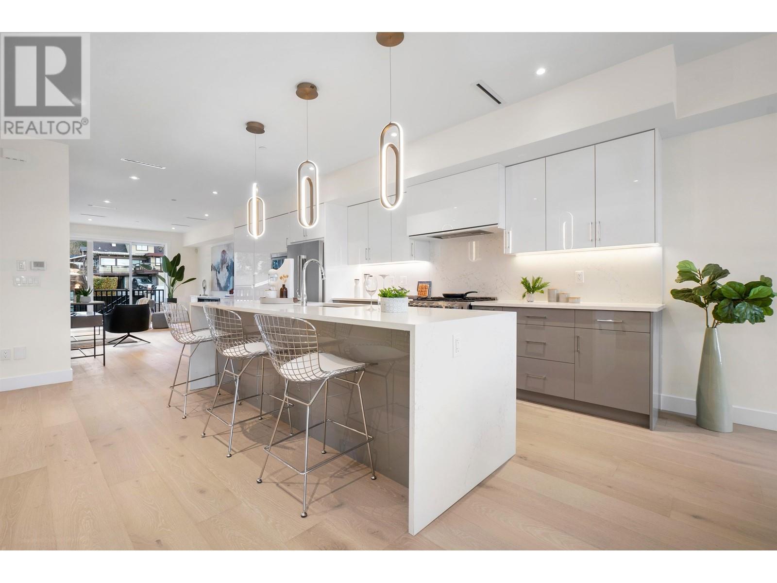 418 E 16th Street, North Vancouver, British Columbia  V7L 2T5 - Photo 8 - R2850013