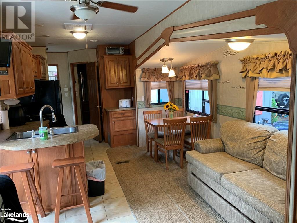 85 Theme Park Drive Unit# 222, Wasaga Beach, Ontario  L9Z 1X7 - Photo 5 - 40534774