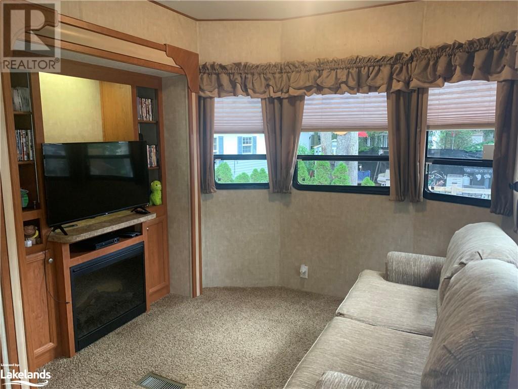 85 Theme Park Drive Unit# 222, Wasaga Beach, Ontario  L9Z 1X7 - Photo 7 - 40534774