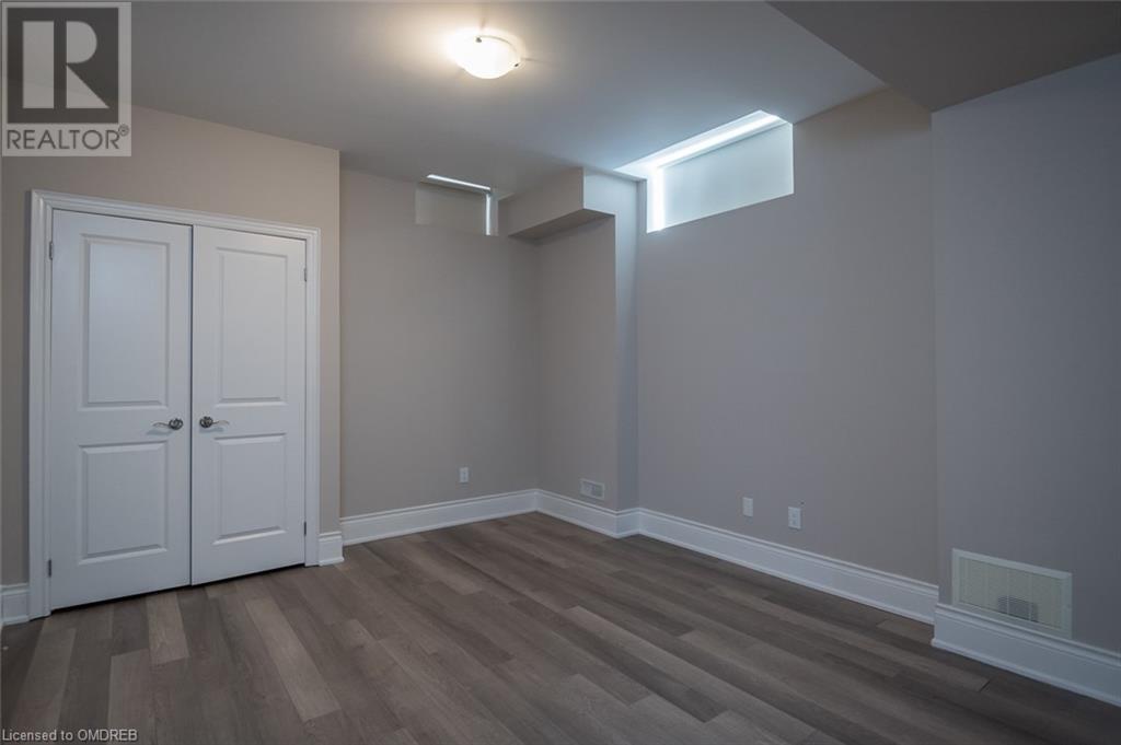 2163 Vineland Crescent, Oakville, Ontario  L6H 0J6 - Photo 38 - 40535201