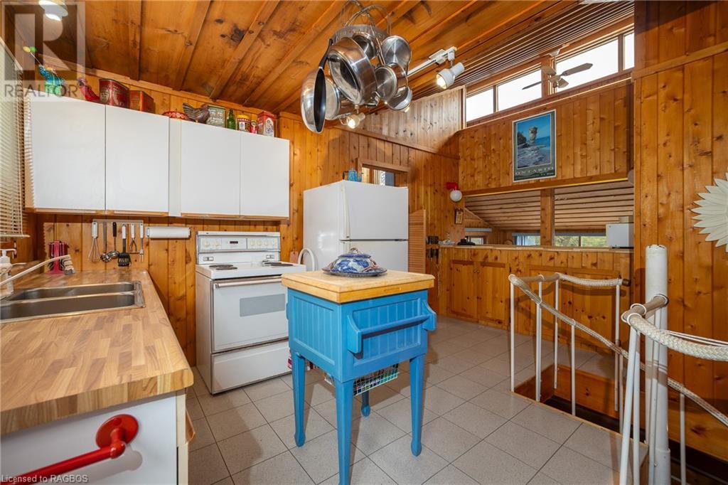 11 Tipsy Lane, Tobermory, Ontario  N0H 2R0 - Photo 13 - 40539636