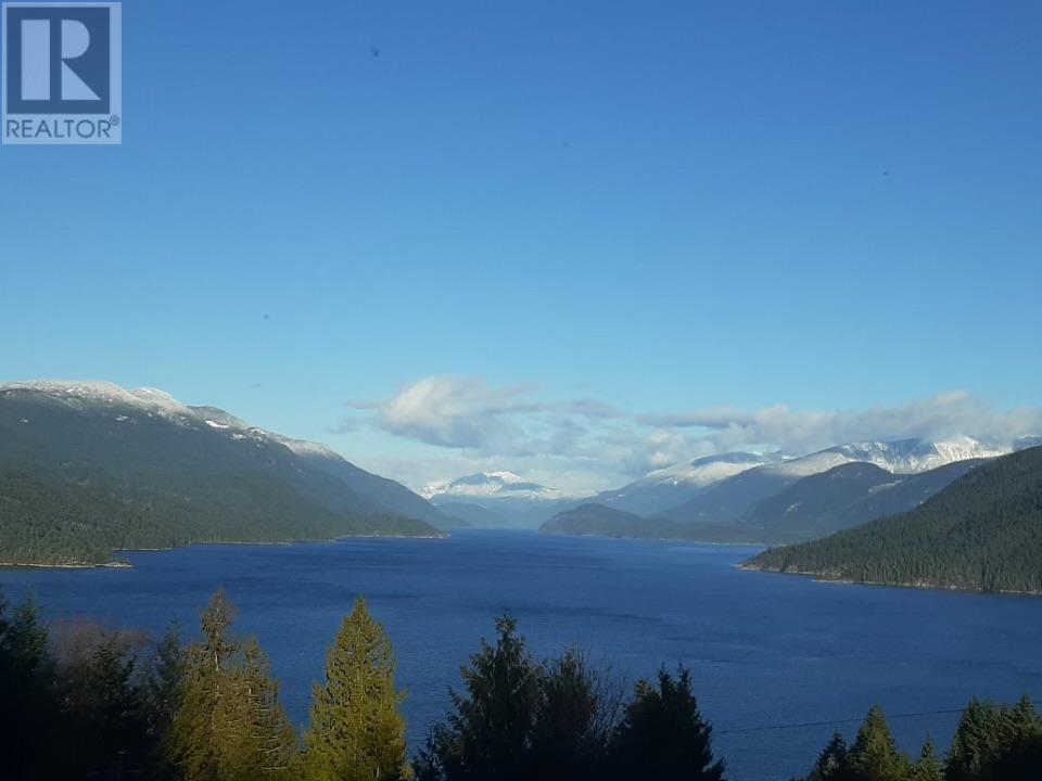5895 Skookumchuk Road, Sechelt, British Columbia  V7Z 0E1 - Photo 2 - R2850100