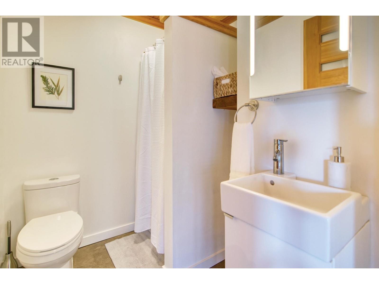 5895 Skookumchuk Road, Sechelt, British Columbia  V7Z 0E1 - Photo 22 - R2850100