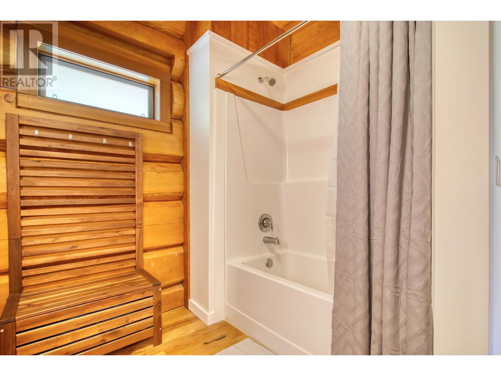 5895 Skookumchuk Road, Sechelt, British Columbia  V7Z 0E1 - Photo 31 - R2850100
