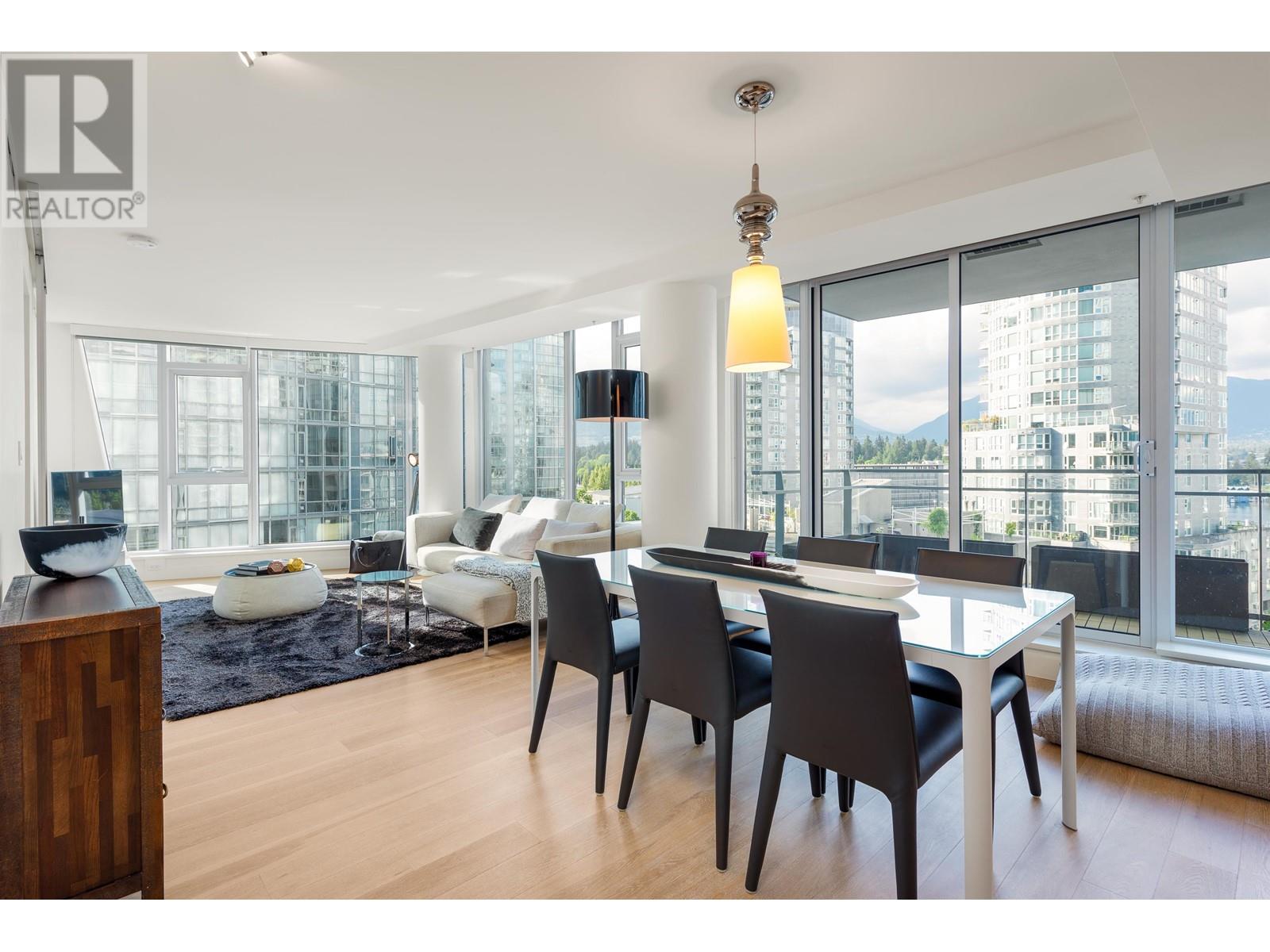 801 1499 W Pender Street, Vancouver, British Columbia  V6G 0A7 - Photo 2 - R2850149