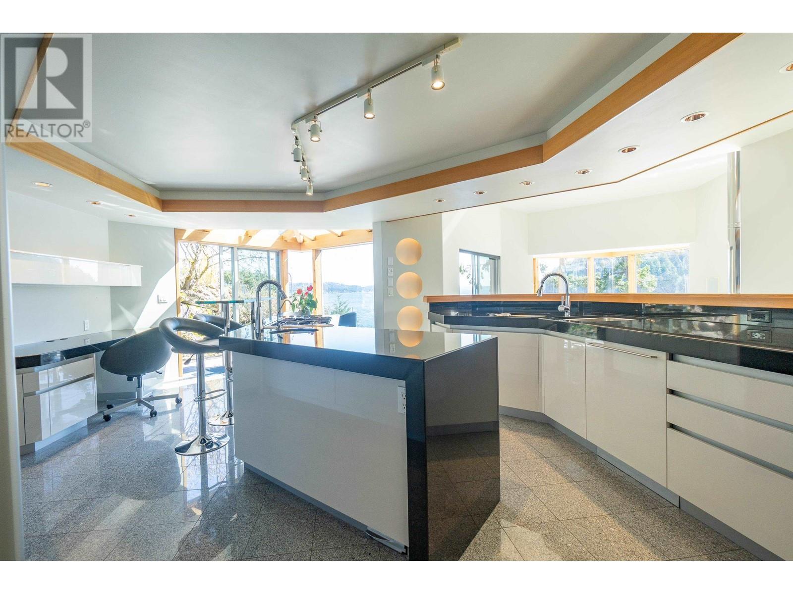 295 Robert Road, Bowen Island, British Columbia  V0N 1G1 - Photo 18 - R2850179