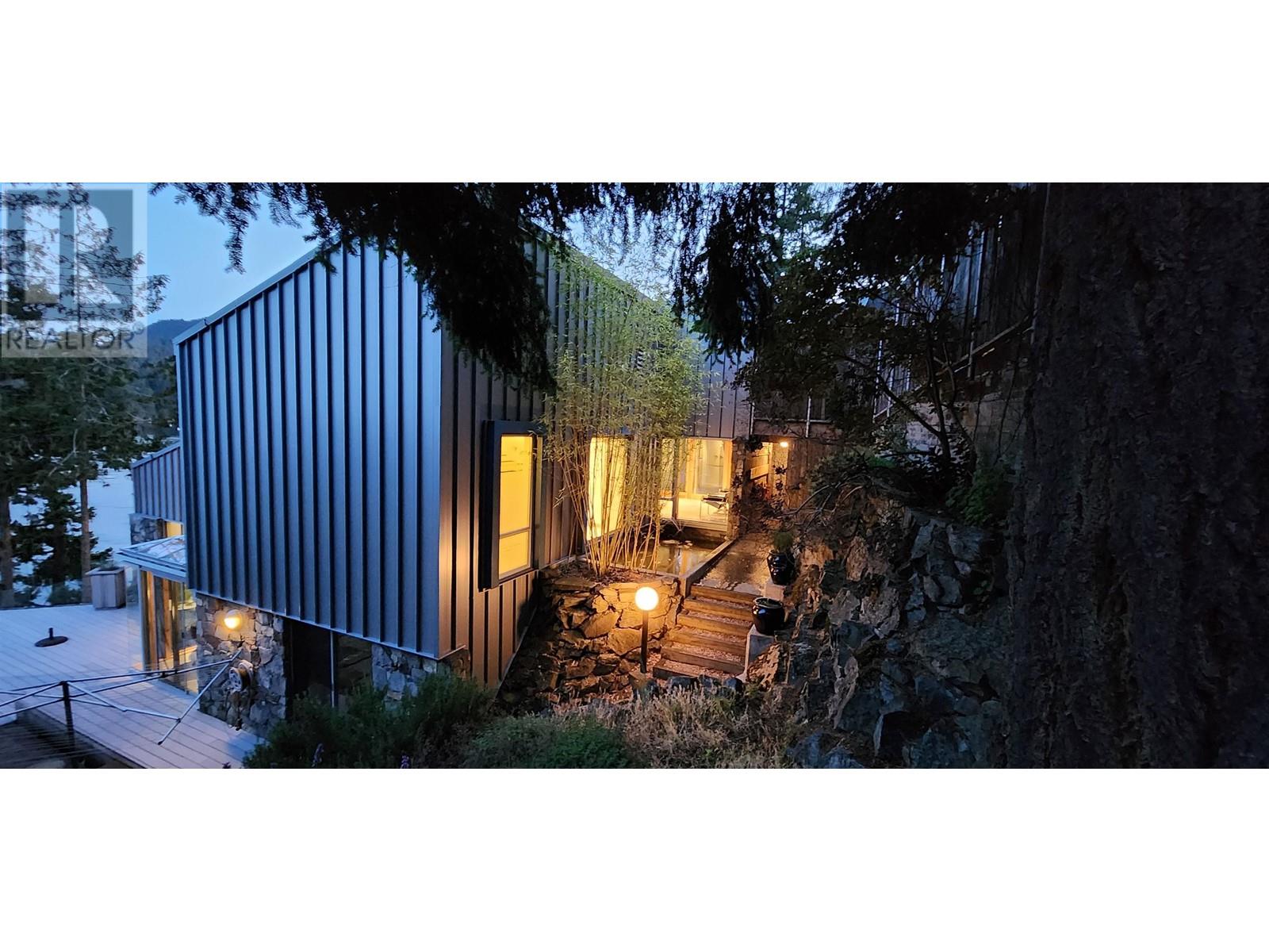 295 Robert Road, Bowen Island, British Columbia  V0N 1G1 - Photo 36 - R2850179